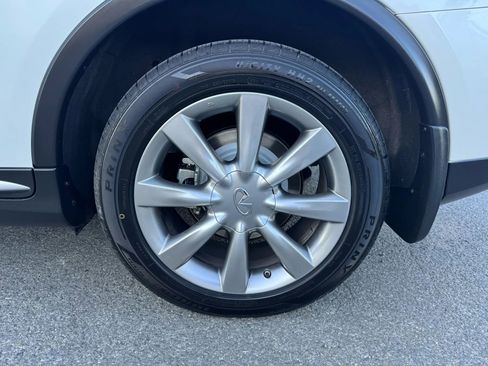 Used 2017 INFINITI QX50 AWD w/ Premium Plus Package image 12