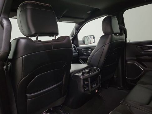 Used 2024 RAM 1500 Laramie image 14