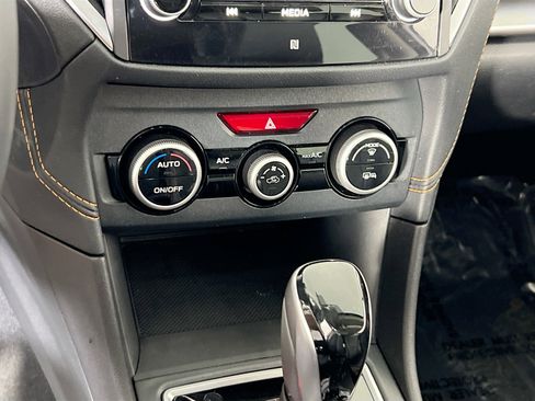 Used 2023 Subaru Crosstrek 2.5i Limited w/ Moonroof Package image 15