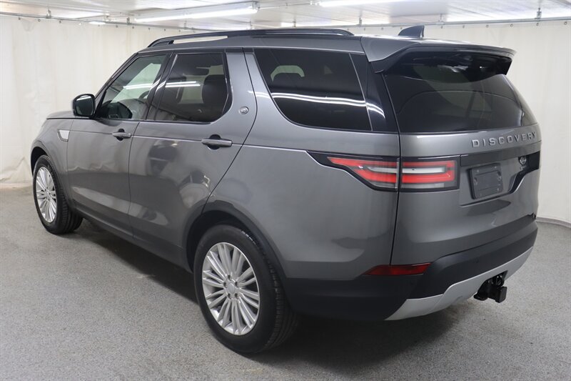 Used 2017 Land Rover Discovery HSE AWD/4WD image 5