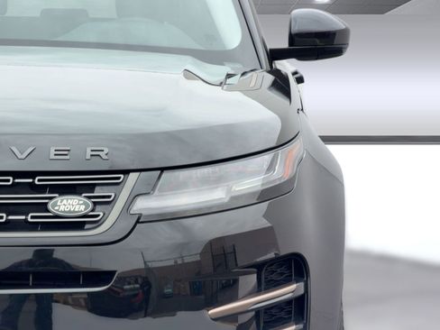 Used 2024 Land Rover Range Rover Evoque Dynamic SE image 9