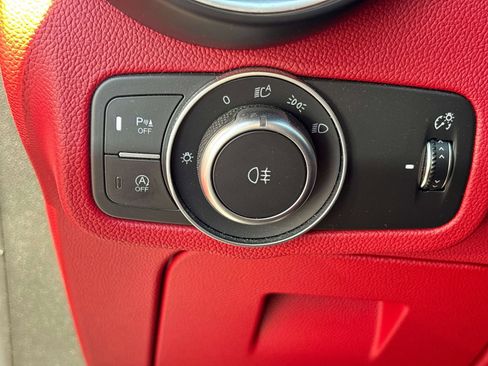 Used 2019 Alfa Romeo Stelvio AWD w/ Nero Edizione image 29