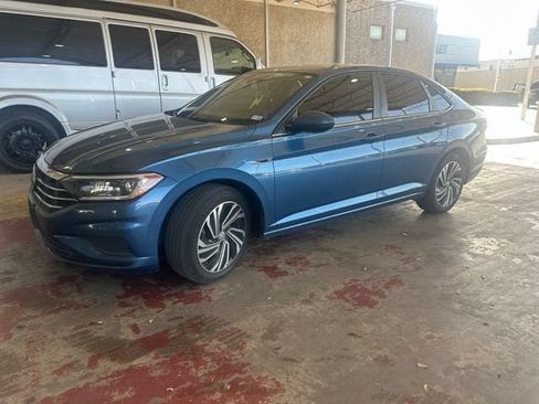 Used 2020 Volkswagen Jetta SEL FWD image 2