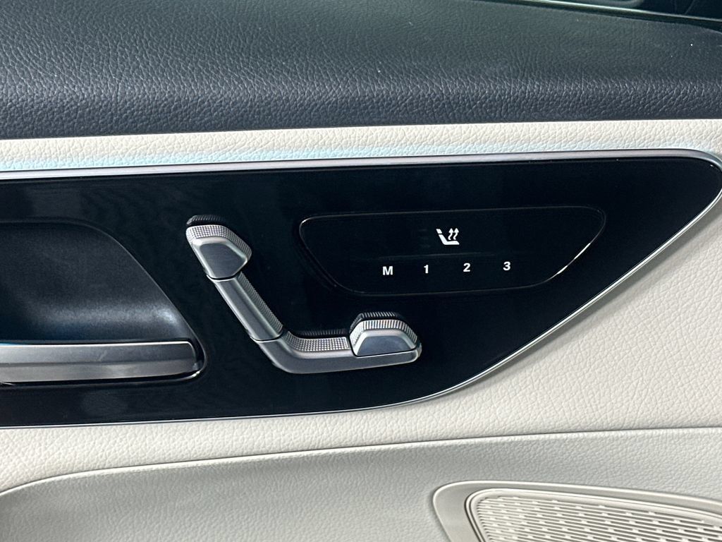 Certified 2025 Mercedes-Benz GLC 350e 4MATIC image 11