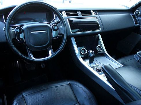 Used 2020 Land Rover Range Rover Sport HSE image 13