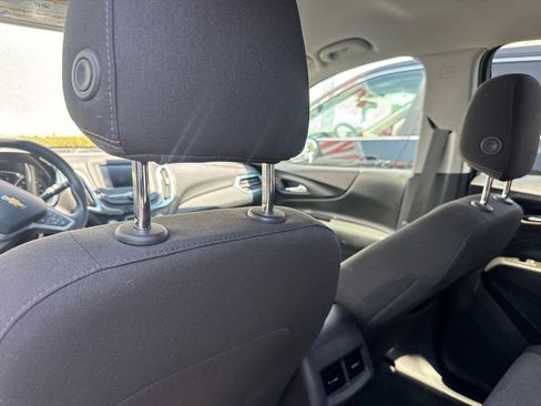 Used 2023 Chevrolet Equinox LT FWD image 8