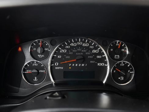 Used 2018 Chevrolet Express 2500 image 18