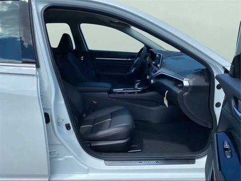 New 2025 Nissan Altima 2.5 SR image 27
