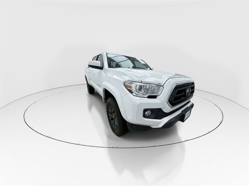 Used 2021 Toyota Tacoma SR5 image 2