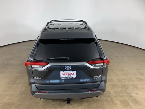 Used 2020 Toyota RAV4 Limited image 11
