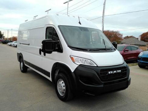 Used 2023 RAM ProMaster 2500 image 3