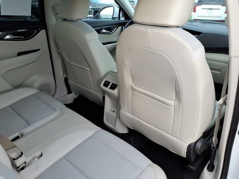 Used 2023 Buick Envision Preferred FWD image 22