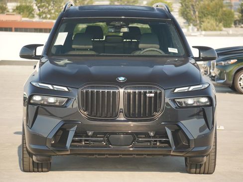 Used 2026 BMW X7 M60i AWD/4WD image 2