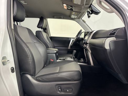 Used 2024 Toyota 4Runner SR5 Premium image 28