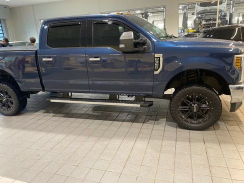Used 2019 Ford F350 XLT w/ XLT Premium Package AWD/4WD image 4