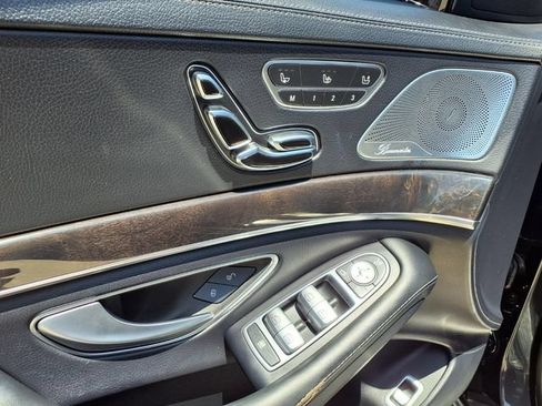 Used 2016 Mercedes-Benz S 550 Sedan image 19
