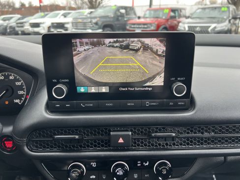 Used 2023 Honda HR-V LX image 18