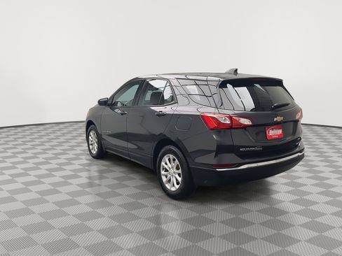Used 2018 Chevrolet Equinox LS image 2