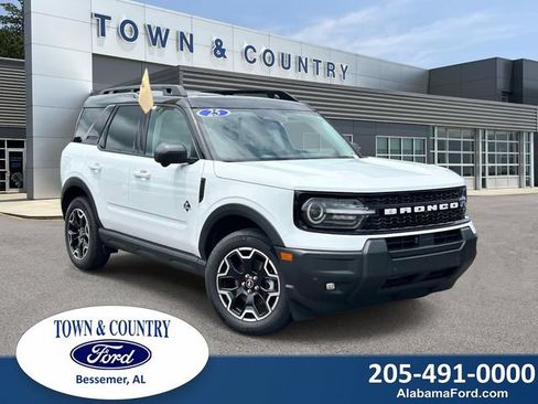 Certified 2025 Ford Bronco Sport Outer Banks w/ Outer Banks Tech Package+ AWD/4WD image 1