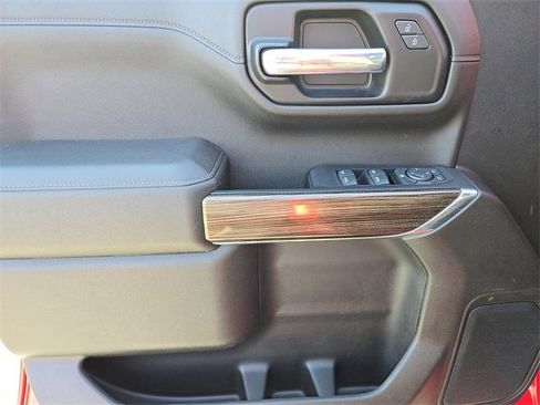 Used 2022 Chevrolet Silverado 1500 RST image 12