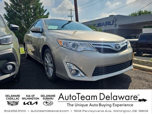 Used 2013 Toyota Camry XLE FWD image 1