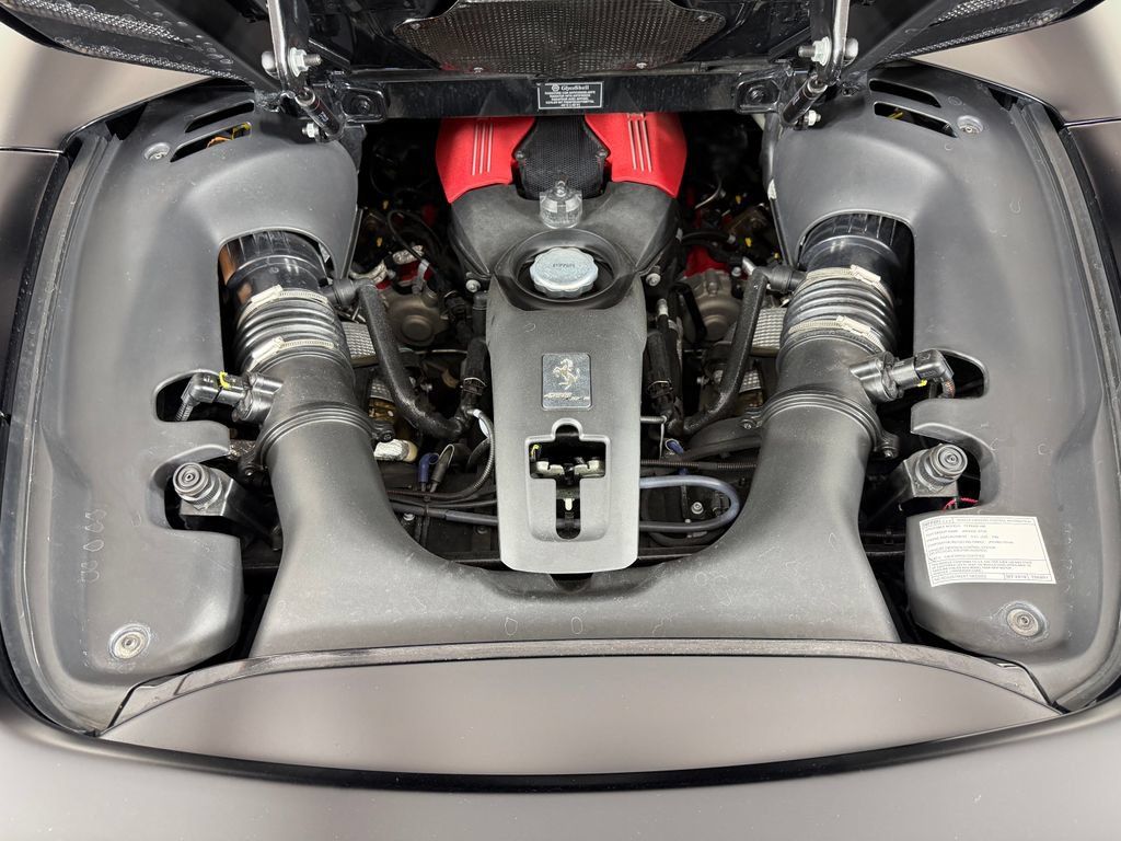 Used 2018 Ferrari 488 Spider RWD image 19