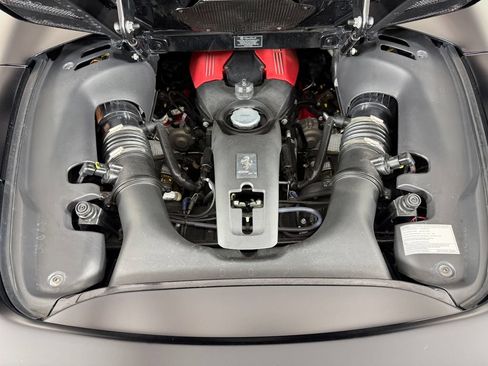 Used 2018 Ferrari 488 Spider RWD image 19