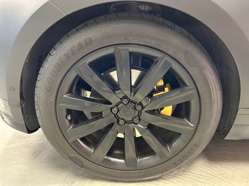 Used 2018 Land Rover Range Rover Velar R-Dynamic SE AWD/4WD image 22