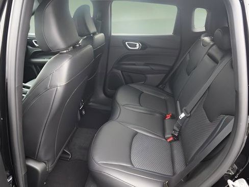 New 2026 Jeep Compass Latitude image 21