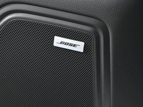 Certified 2026 Porsche Macan AWD/4WD image 7