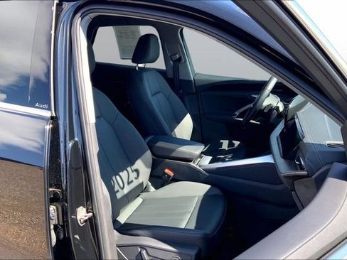 Certified 2025 Audi Q5 Premium Plus w/ Premium Plus AWD/4WD image 7