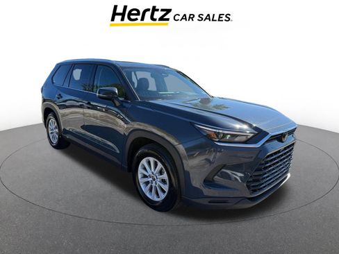 Used 2025 Toyota Grand Highlander XLE image 1