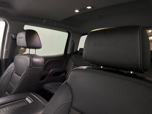 Used 2018 GMC Sierra 1500 Denali image 31
