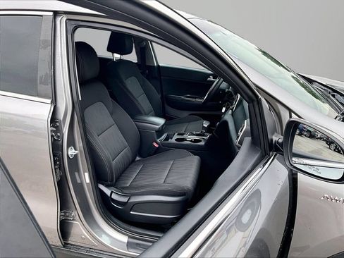 Used 2019 Kia Sportage LX AWD/4WD image 8