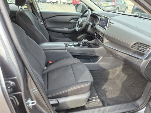 Used 2024 Nissan Rogue S image 13
