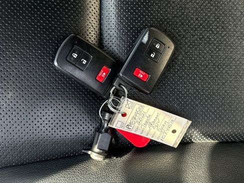 Used 2021 Toyota 4Runner Nightshade image 29