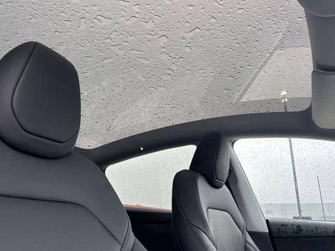 Used 2026 Tesla Model Y Long Range image 17