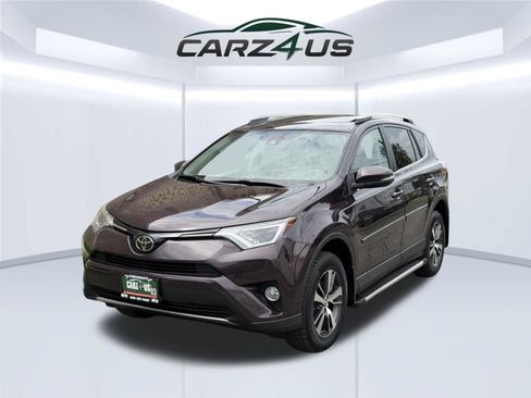 Used 2018 Toyota RAV4 XLE AWD/4WD image 1