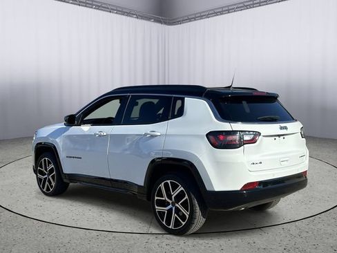 Used 2025 Jeep Compass Limited w/ Elite Group AWD/4WD image 7