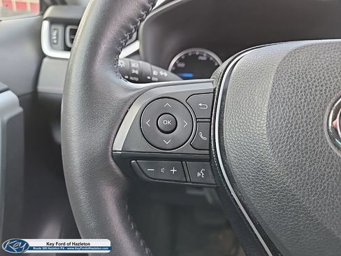 Used 2021 Toyota RAV4 XLE Premium AWD/4WD image 25