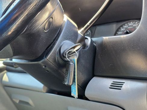 Used 2006 Ford F350 XLT image 37