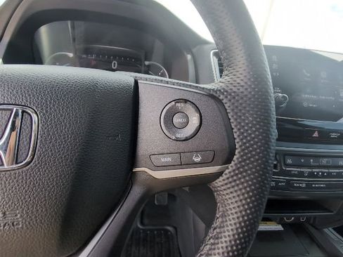 Used 2023 Honda Passport EX-L image 16