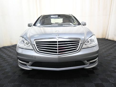 Used 2010 Mercedes-Benz S 550 4MATIC image 2