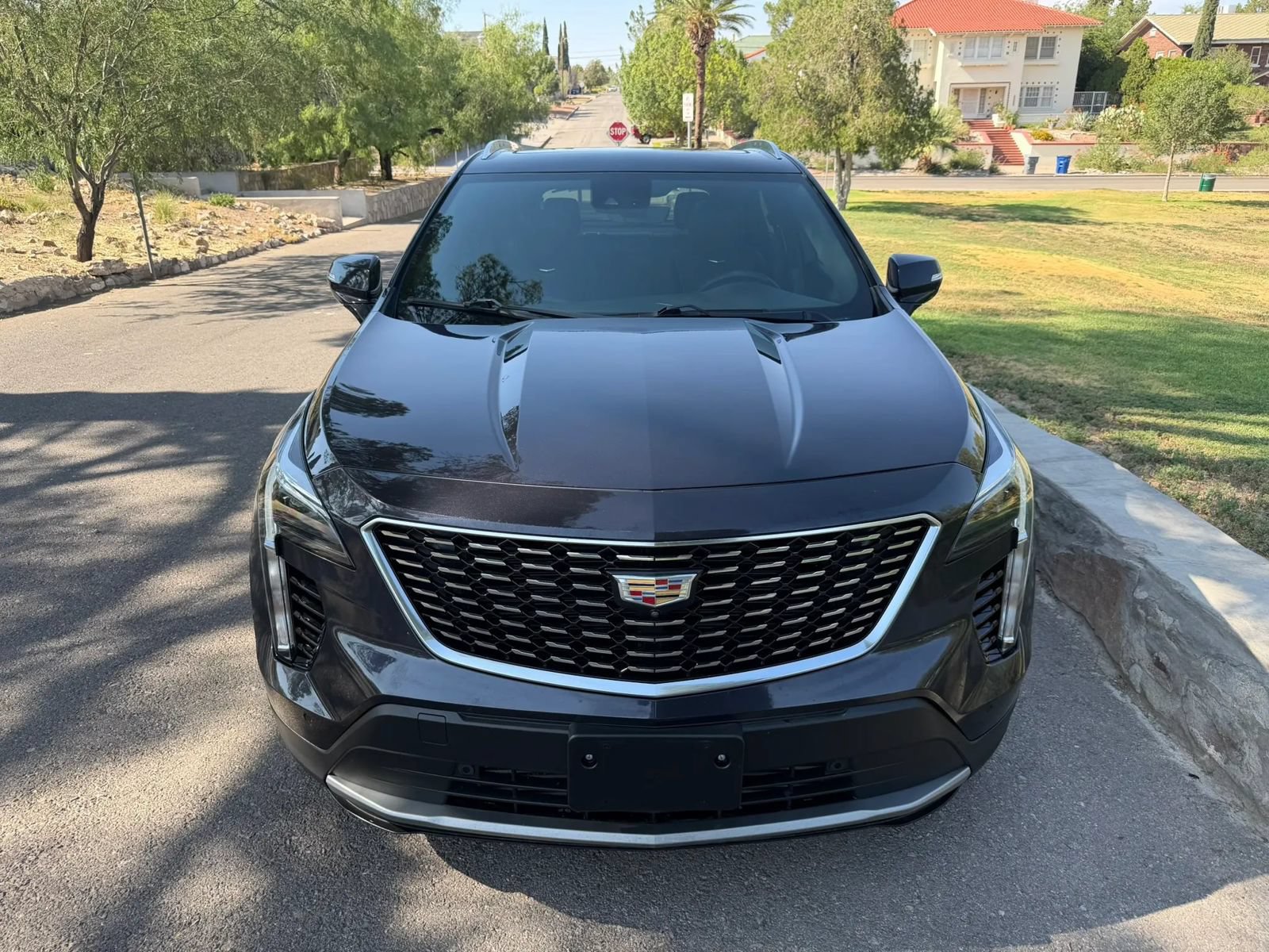 Used 2023 Cadillac XT4 Premium Luxury w/ Enhanced Visibility Package FWD image 8