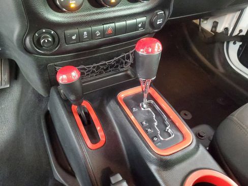Used 2018 Jeep Wrangler Unlimited Sport S AWD/4WD image 17