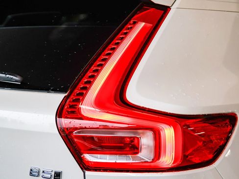 New 2026 Volvo XC40 B5 Plus w/ Protection Package Premier AWD/4WD image 66