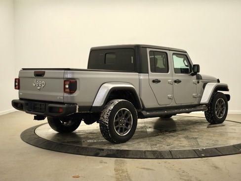 Used 2020 Jeep Gladiator Overland image 3