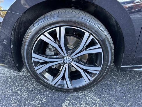 Certified 2020 Volkswagen Passat 2.0T SEL image 10