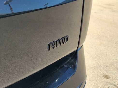 Used 2023 Chevrolet Traverse Premier w/ Redline Edition image 11