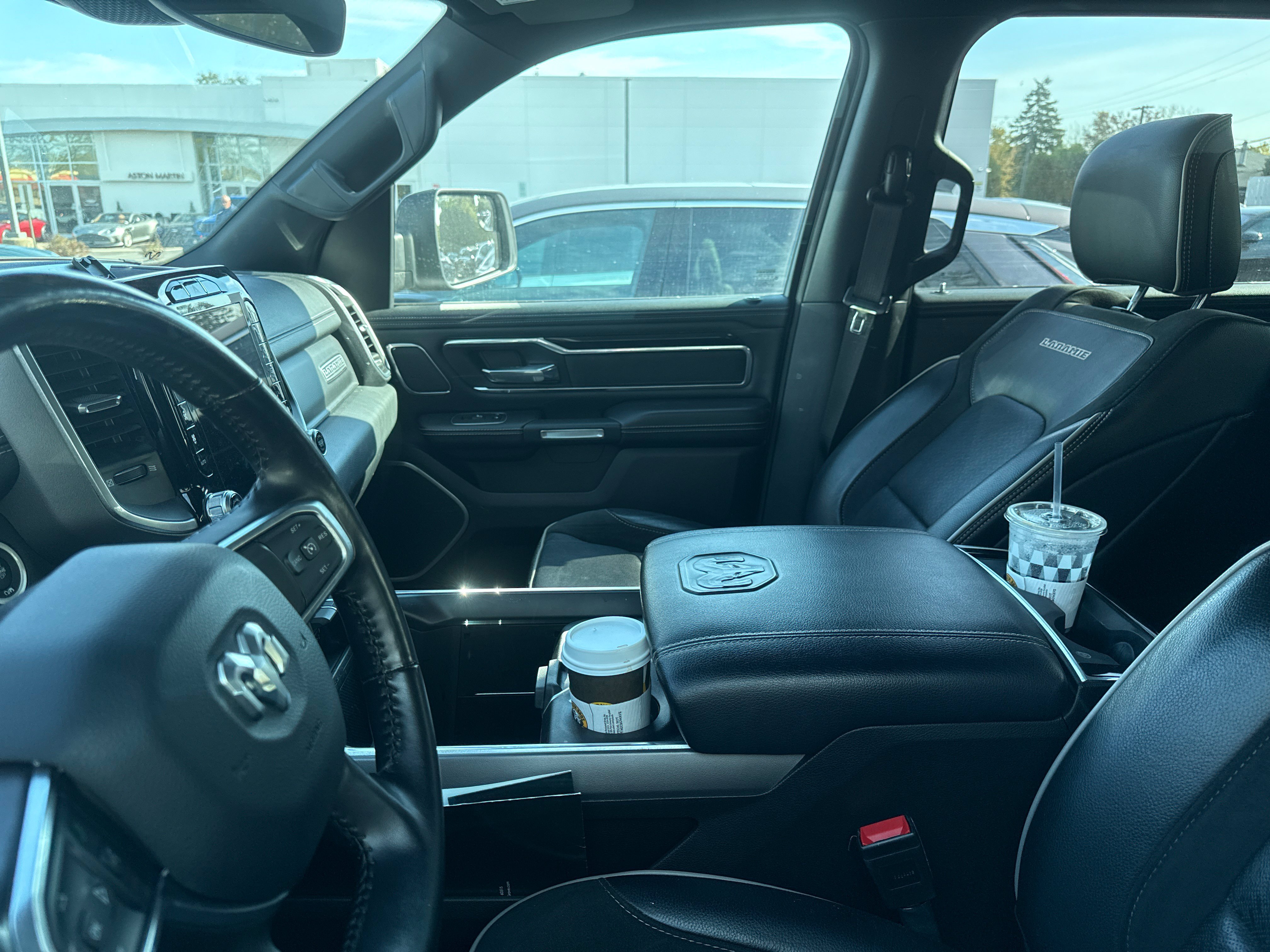Used 2022 RAM 1500 Laramie AWD/4WD image 5